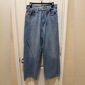 Levi’s High Waisted Straight Jeans